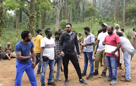Aakashavaani – The shoot is half through at a large set erected on a Hill Station.