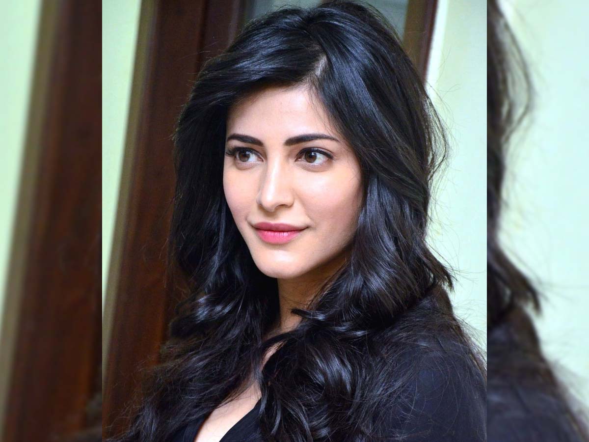 Shruti Hassan game for glamorous roles in her comeback