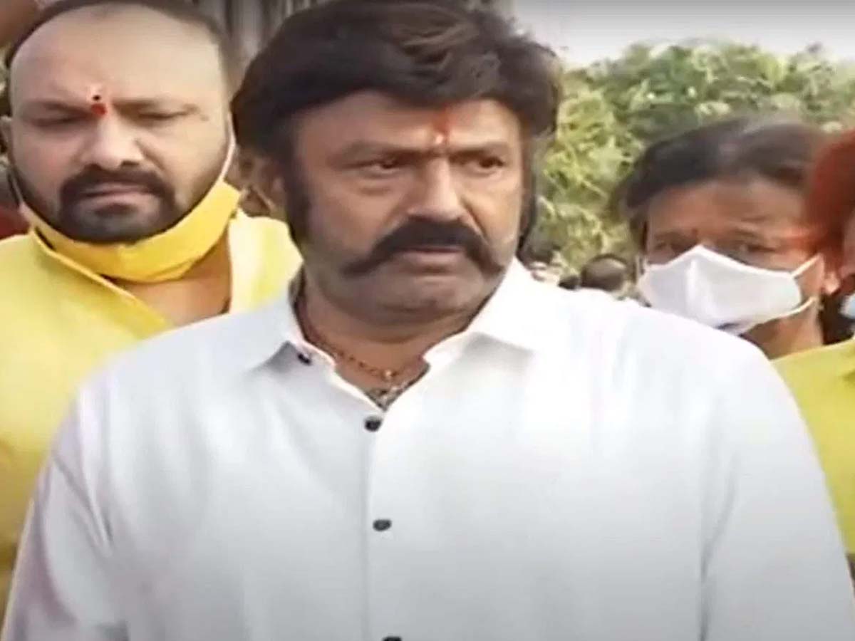 Balakrishna pays tribute to his father NTR
