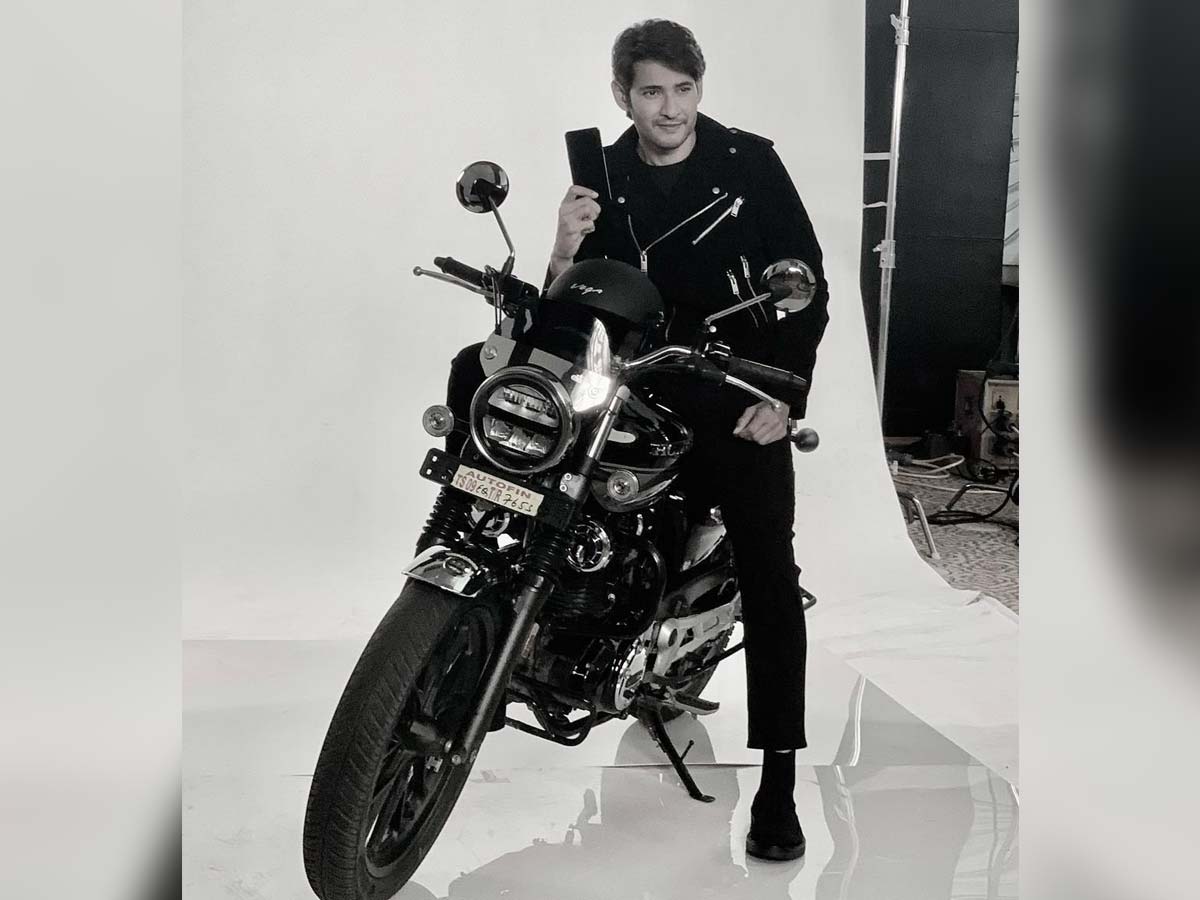 Mahesh Babu on Motorbike, proves age is just a number