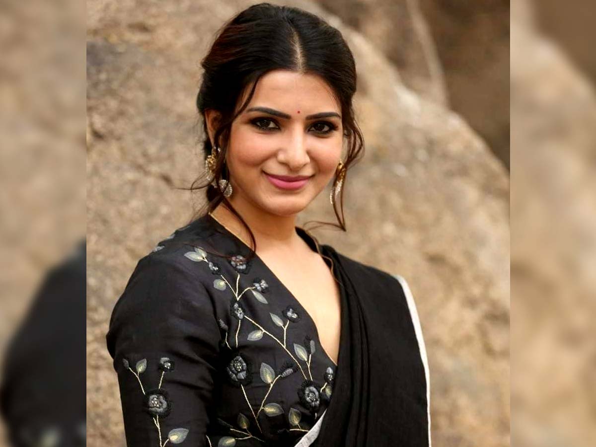 Samantha caught redhanded to Bollywood media