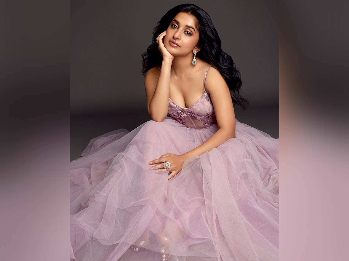 Beauty queen Meera Jasmine to possess wild character in Boyapati's next :