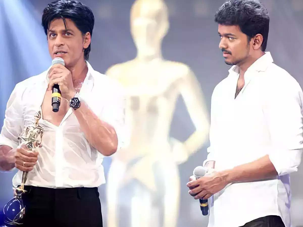 Shahrukh Khan is the fan of vijay - His comments on 'Beast' going viral