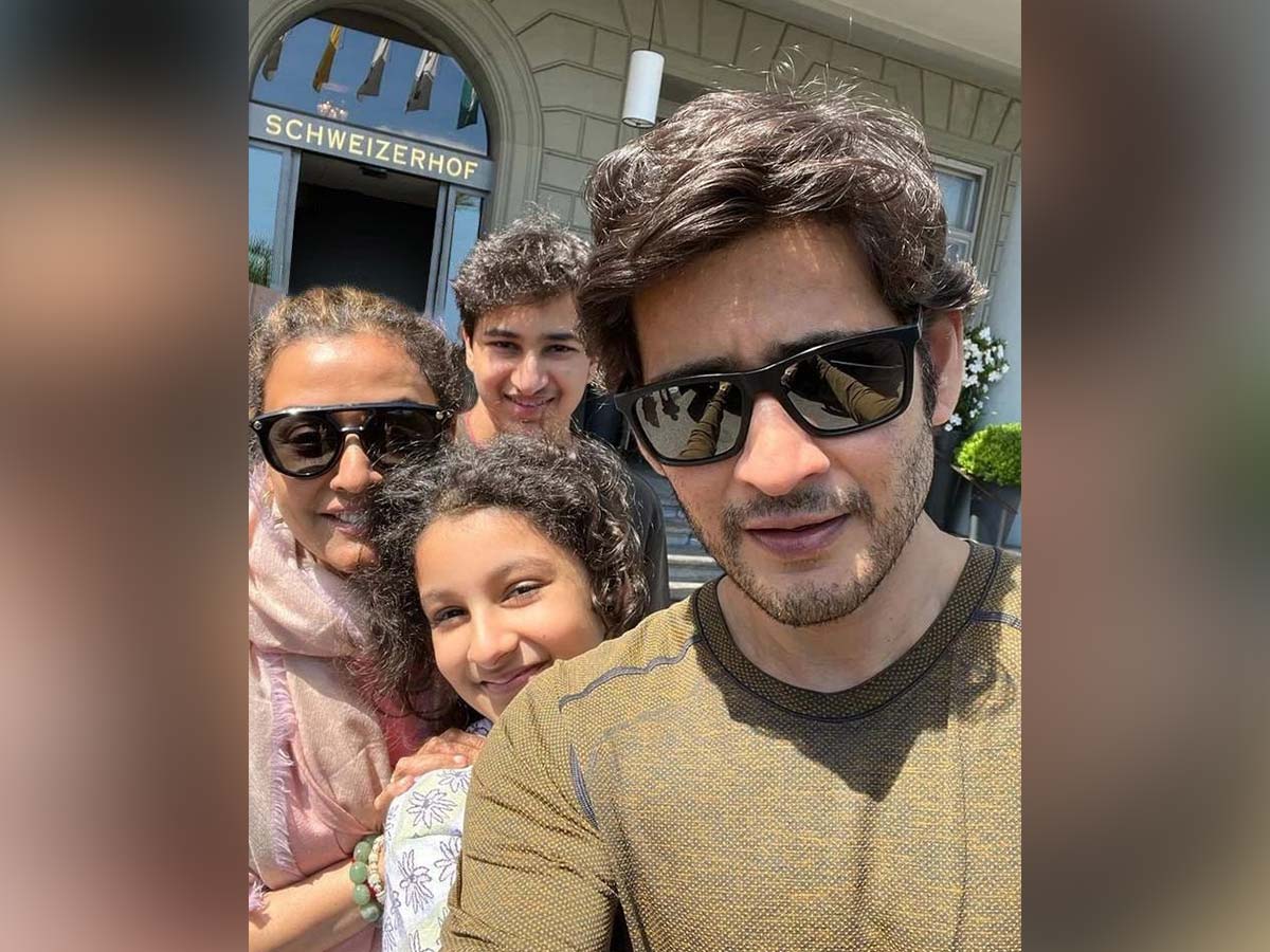Mahesh Babu's family pic from his vacation