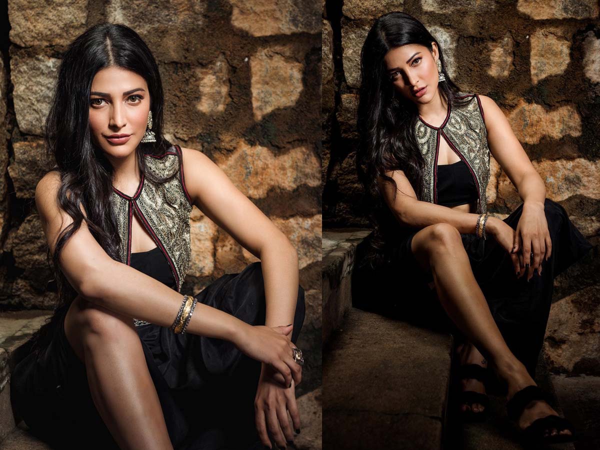 Pic Talk: Shruthi Haasan exudes mouth-watering poses in black